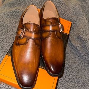 Men’s Size 9.5 Dress Shoe by La Milano